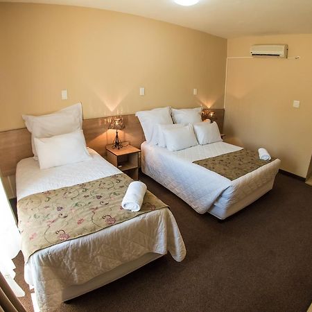 Airport Hotel Kimberley Exterior photo